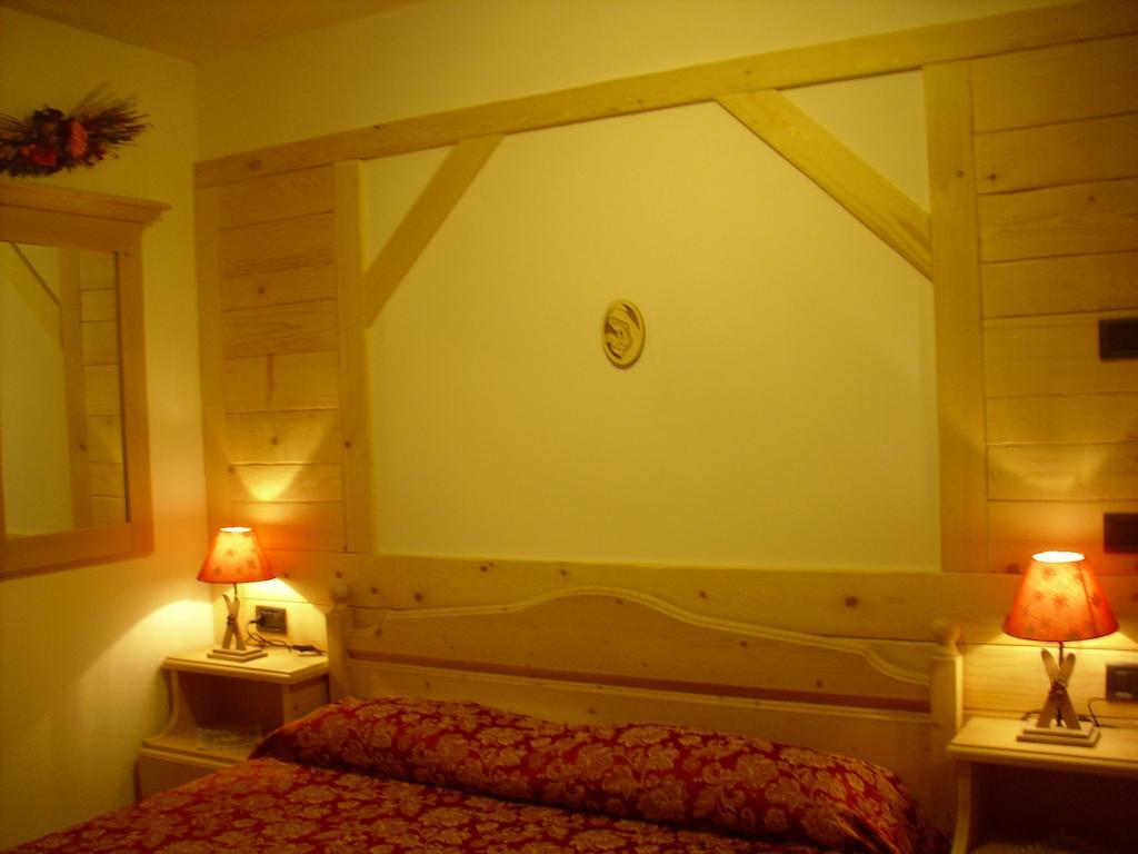 Bed and Breakfast Maso Pin Madonna Habitación foto